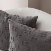 Serenon “Doku” Kırlent Kılıfı – Füme Rengi, Dingin ve Modern Görünüm